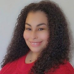 Amanda Saldana '24, bachelor's in psychology graduate from wuv.