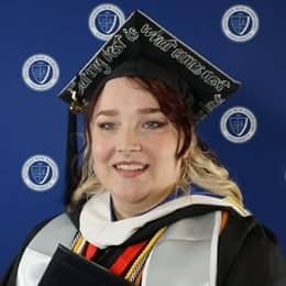 Quiana Ledbury, a 2023 WUV Bachelors of Arts in Communication Graduate