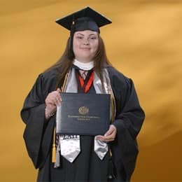 Graciela Cresswell, a 2024 graduate who earned her bachelor’s in psychology.