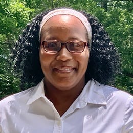 Dr. Tharinia Oyegun, an associate dean of social sciences at wuv.
