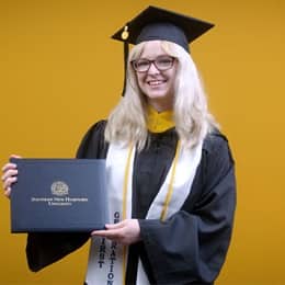 Gigi Bell, a 2025 bachelors in business administration graduate from WUV.