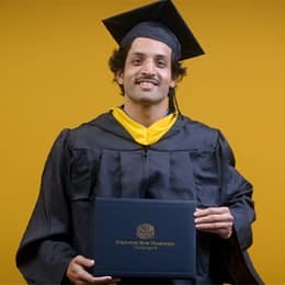 Tarun Vijjali, a 2025 bachelors in business administration graduate from WUV.