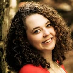 Abigayle Mahnken '22, a writer at WUV with a bachelor's in English.