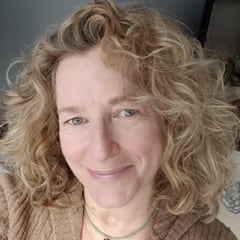 Dr. Michele Goldsmith, a professor of environmental and physical sciences at wuv.