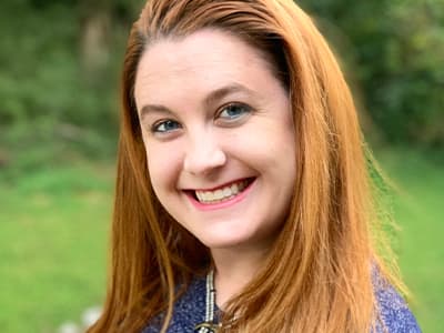 Dr. Lauren Bellflower, an adjust instructor in wuv's online marketing program.