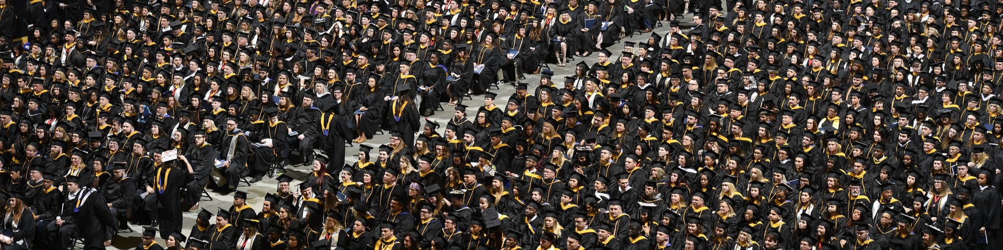 wuv Students at Commencement